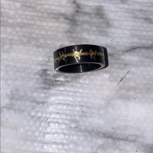 Black Barbwire ring!! Size 7